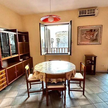 Piazza Sulis Apartment *